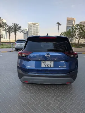2023 نيسان روج