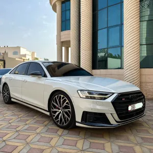 2021 Audi S8