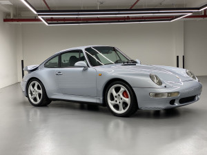 1996 Porsche 911 Carrera in dubai