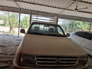 1994 Toyota Hilux