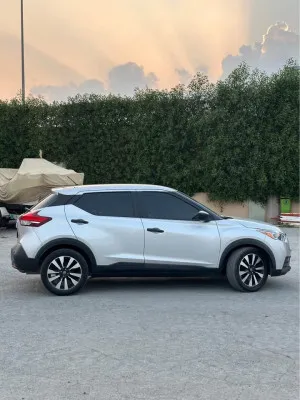 2020 Nissan KICKS