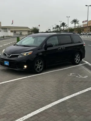 2018 Toyota Sienna in dubai