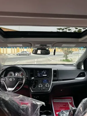 2018 Toyota Sienna
