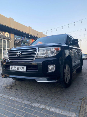 2013 Toyota Land Cruiser in dubai