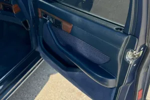 1991 Mercedes-Benz 300