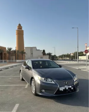 2014 Lexus ES in dubai