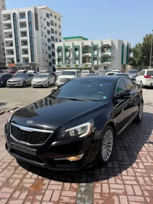 2012 كيا كي ٧ in dubai