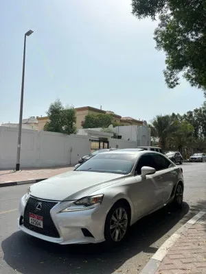 2016 لكزس اي اس in dubai