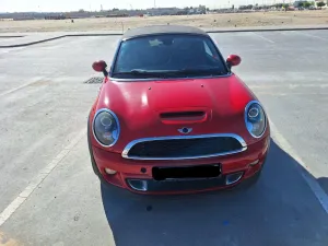 2013 Mini Convertible in dubai