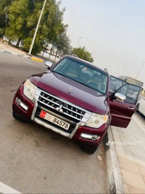 2016 ميتسوبيشي باجيرو in dubai
