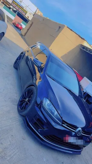 2016 Volkswagen Golf in dubai