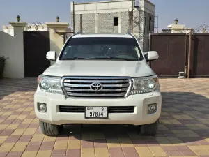 2012 Toyota Land Cruiser in dubai