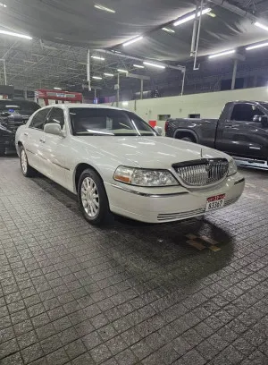 2007 Lincoln Town Car in dubai