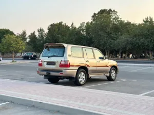2004 Toyota Land Cruiser