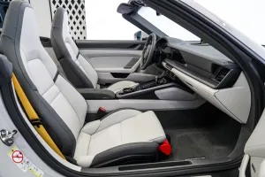 2025 Porsche 911 Carrera