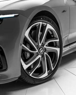 2025 Bentley Continental
