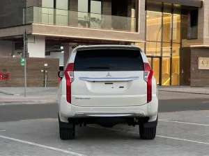 2019 Mitsubishi Montero