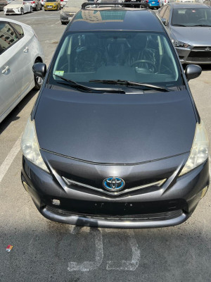 Toyota Prius V Demanding Hybrid Car 2012 Available for Sale