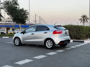 2012 كيا ريو 
