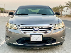 2011 Ford Taurus in dubai