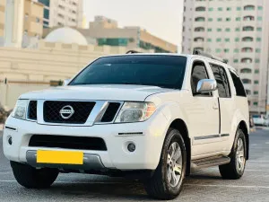 2008 نيسان باثفايندر  in dubai