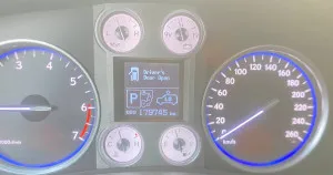 2011 لكزس أل أكس ٥٧٠