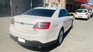 2015 Ford Taurus