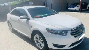 2015 Ford Taurus