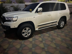2018 Toyota Land Cruiser