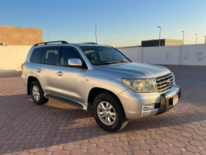 2011 Toyota Land Cruiser in dubai