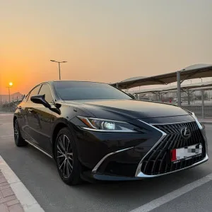 2023 Lexus ES