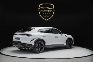 2024 Lamborghini URUS