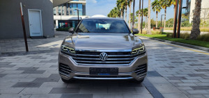 2019 Volkswagen Touareg in dubai