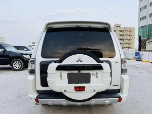 2010 ميتسوبيشي باجيرو