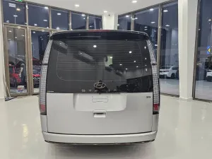 2022 Hyundai Staria