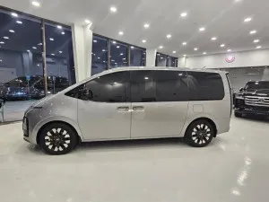 2022 Hyundai Staria