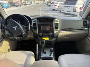 2017 Mitsubishi Pajero