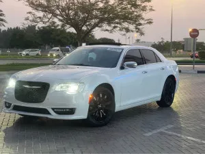 2015 Chrysler 300 in dubai