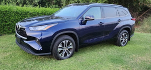 2022 Toyota Highlander in dubai