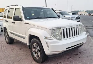 2008 جييب شيروكي in dubai
