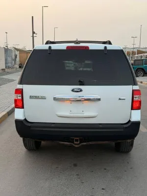 2013 فورد اكبيديشن