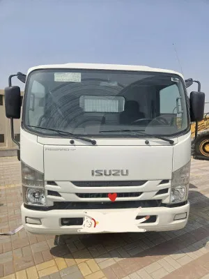 2022 ايسوزو طروبر in dubai