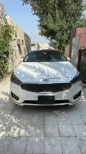 2017 Kia Cadenza in dubai