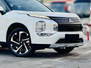 2024 ميتسوبيشي أوتلاندر