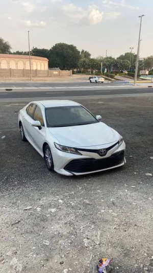 2018 تويوتا كامري in dubai