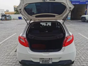 2013 مازدا 2