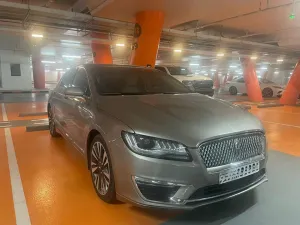 2020 Lincoln MKZ in dubai