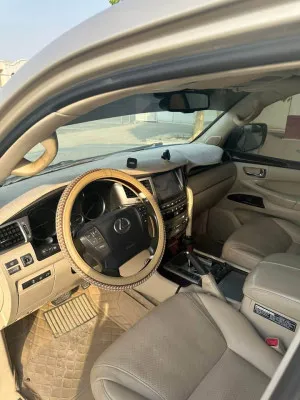 2013 Lexus LX 570