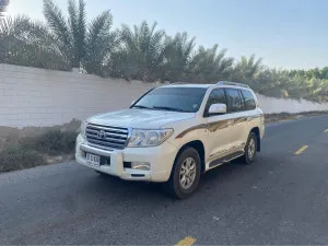 2011 تويوتا لاند كروزر in dubai
