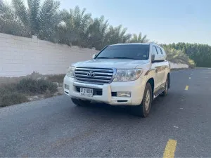 2011 تويوتا لاند كروزر